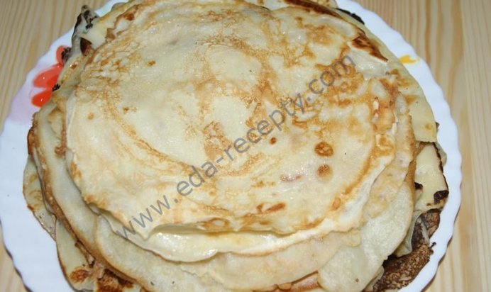 Блины с молоком в бутылке