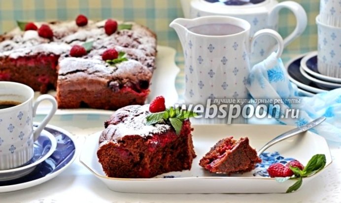 Брауни с малиной