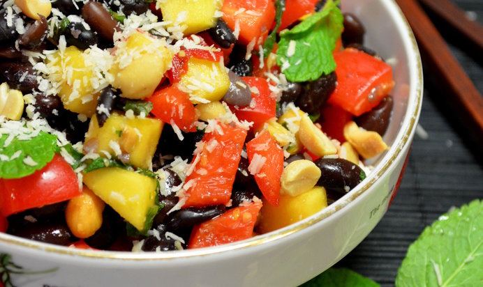 Салат из черной фасоли