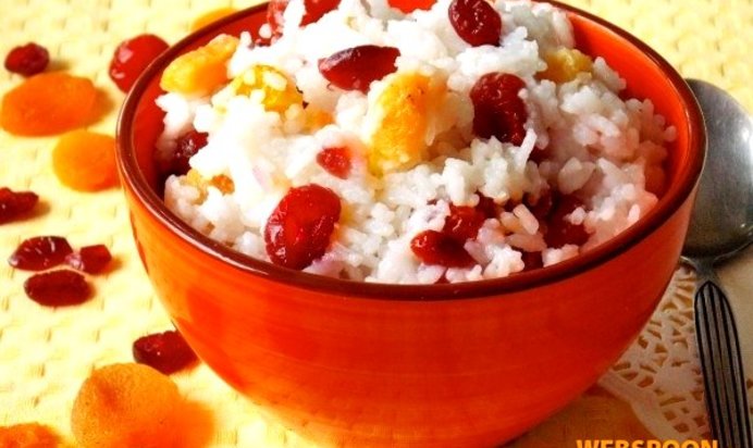 Рисовая каша с сухофруктами