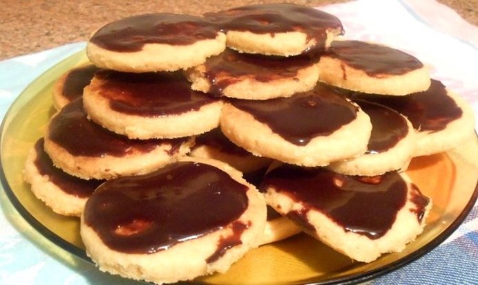 Песочное печенье с глазурью