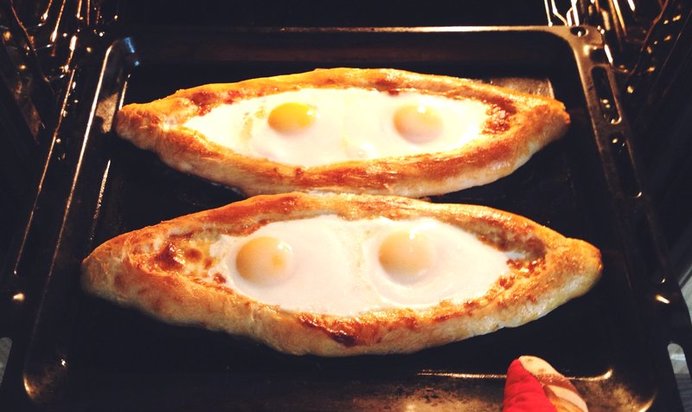 Хачапури по‑аджарски