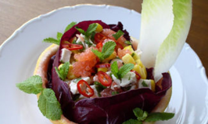 Салат из курицы с грейпфрутом