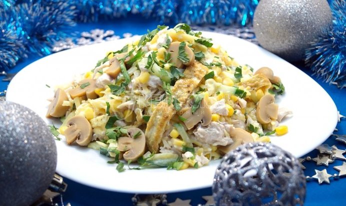 Салат с куриной грудкой