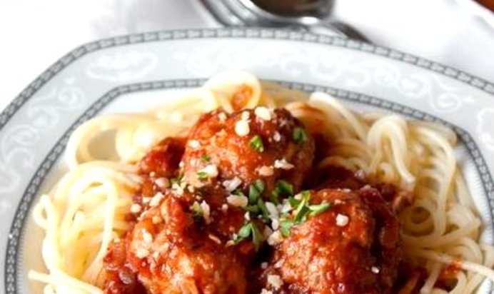 Тефтели со спагетти