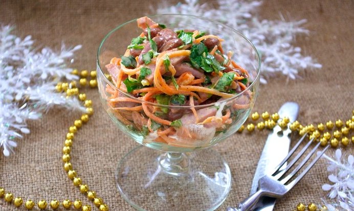 Салат с ветчиной и фасолью