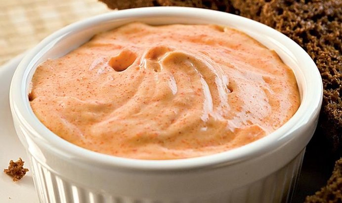 Салат с морковью и кальмарами