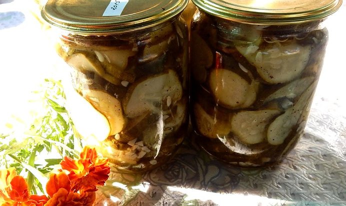 Салат из огурцов с чесноком на зиму