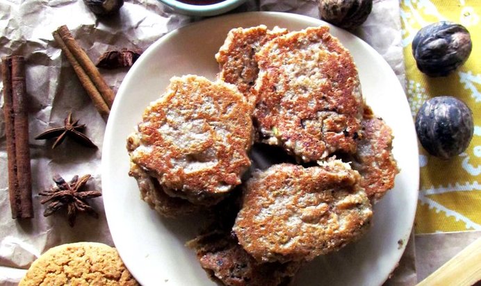 Заварные оладьи с грушей и орехами