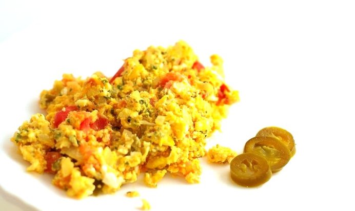 Яичница с помидорами