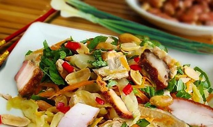 Салат с арахисом