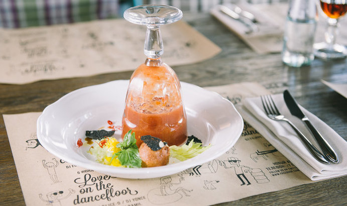 Гаспачо с сорбетом из томатов