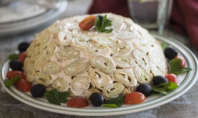 Салат с блинами