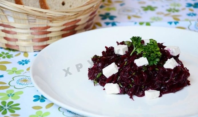 Салат со свеклой и фетой от Джейми Оливера