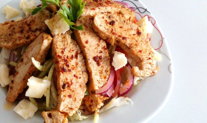 Салат с индейкой