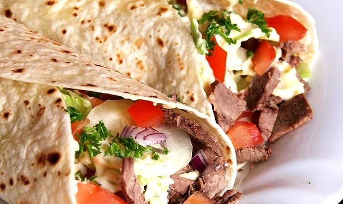 Салат в лаваше с морковкой по-корейски