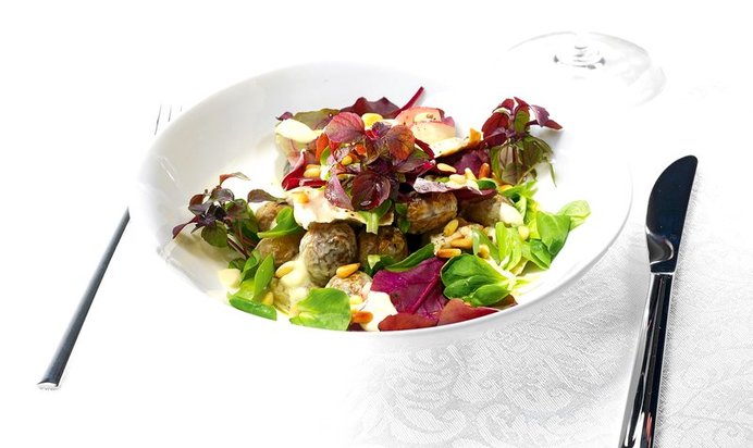 Салат из цесарки и редиса