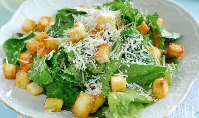 Cалат Цезарь