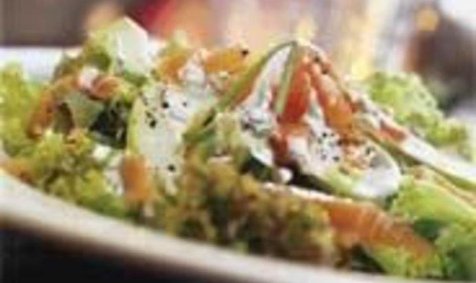 Яблочный салат с семгой