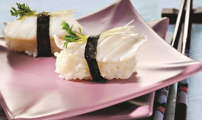 Нигири-суши с кальмаром