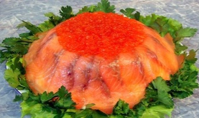 Рыбный торт-салат