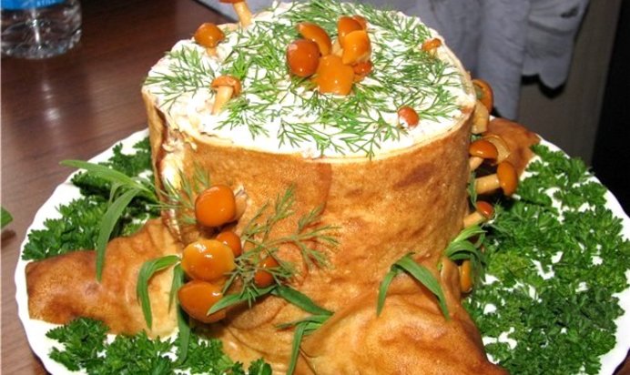 Салат Пенек с опятами