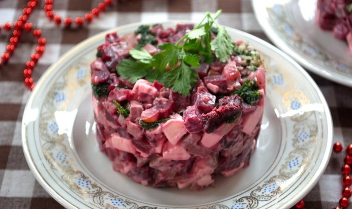 Салат с говяжьим языком