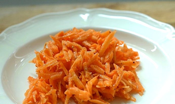 Салат из тёртой моркови