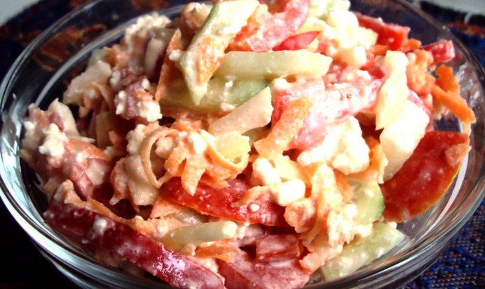 Овощной салат с творогом