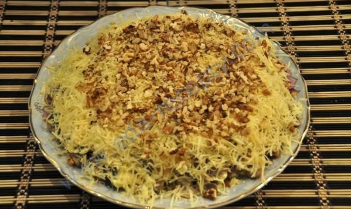 Салат с курицей и грецкими орехами Зуб дракона