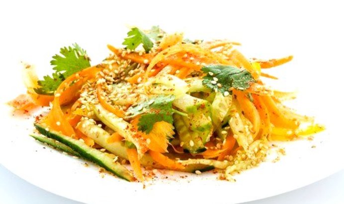 Салат из сельдерея с морковью