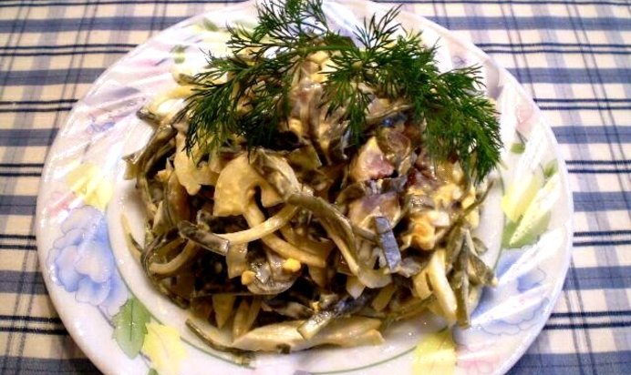 Салат селедочный