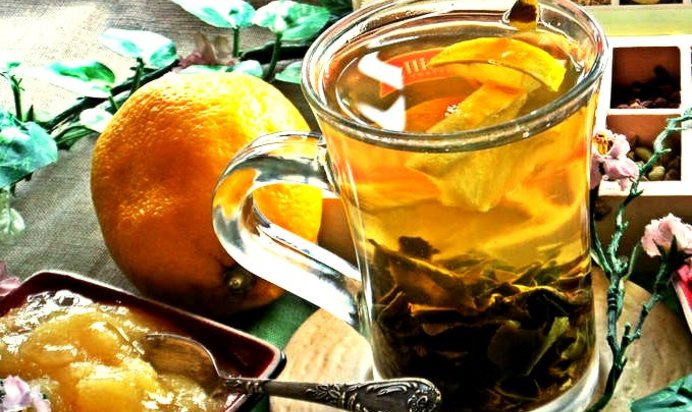 Зеленый чай с медом и лимоном