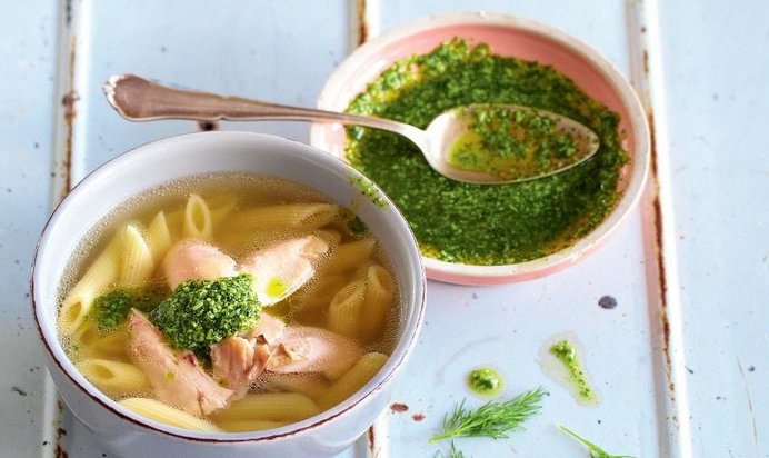 Куриная лапша в новом стиле с песто из укропа