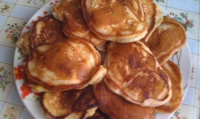 Пышные сладкие оладьи