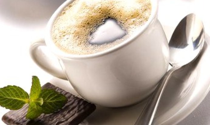 Горячий кофейный флип с мятой