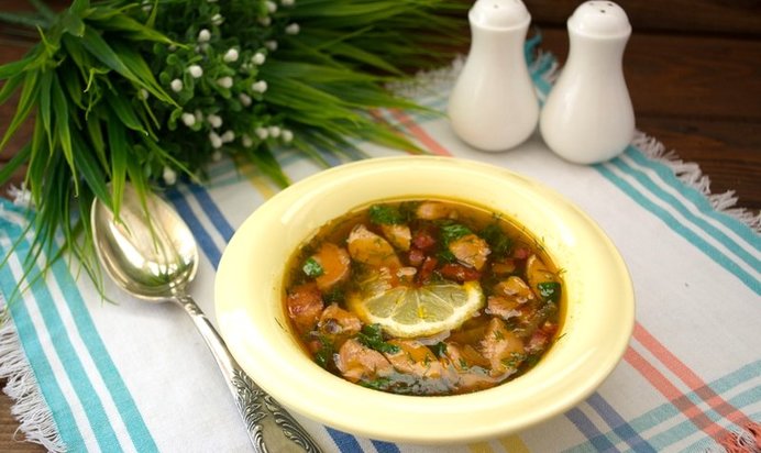 Солянка с сосисками