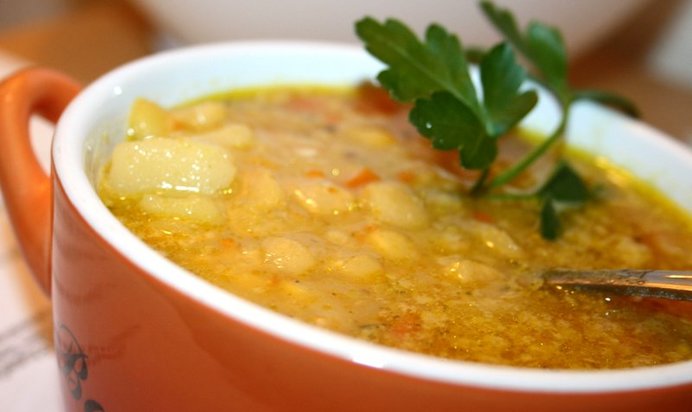 Гороховый суп с зеленью