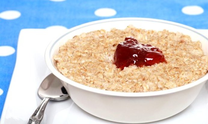 Каша овсяная с вареньем