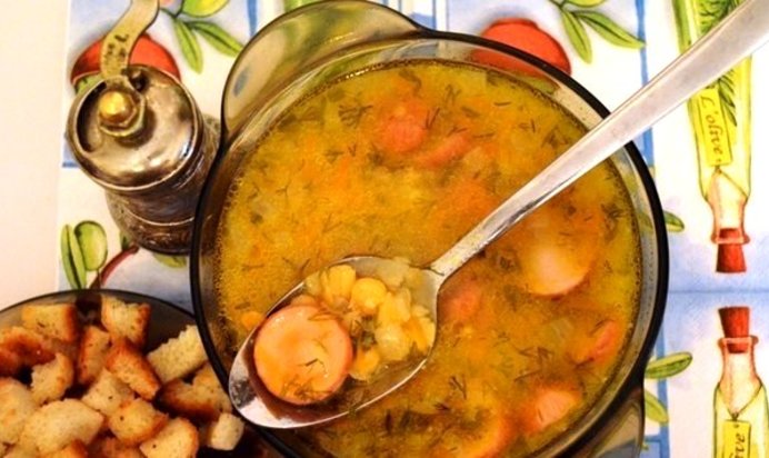 Гороховый суп с сардельками