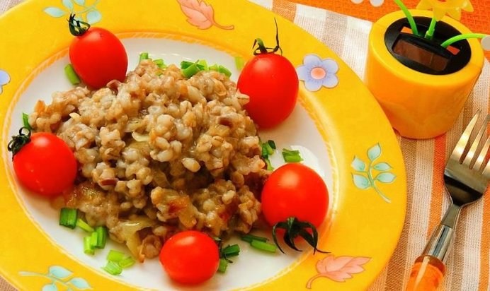 Каша перловая с луком