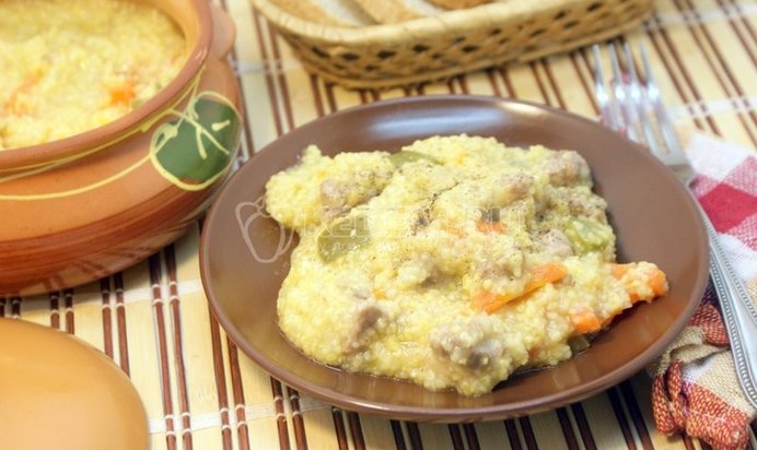 Кукурузная каша с мясом по-деревенски