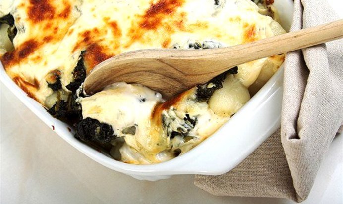 Шпинат с соусом бешамель