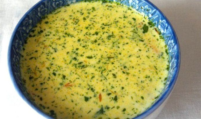 Сырный суп с копчеными колбасками