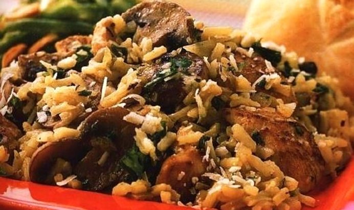 Плов с курицей и грибами