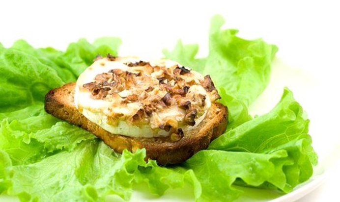 Тосты с сырно-ореховой массой