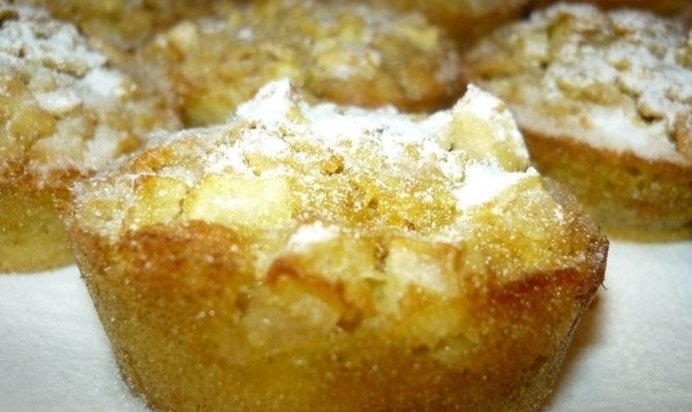 Маффины с овсянкой и яблоками