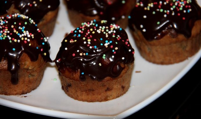 Маффины с шоколадом и бананами