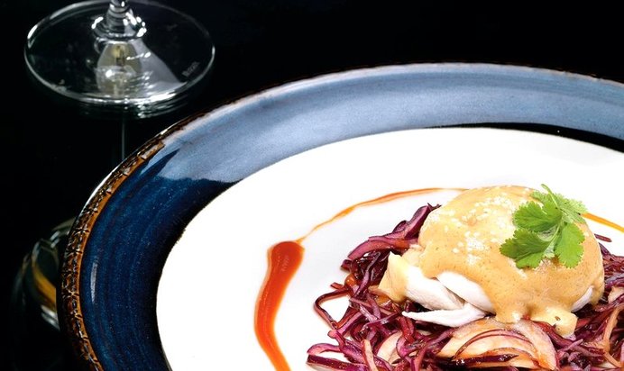 Салат из капусты и курицы в китайском стиле