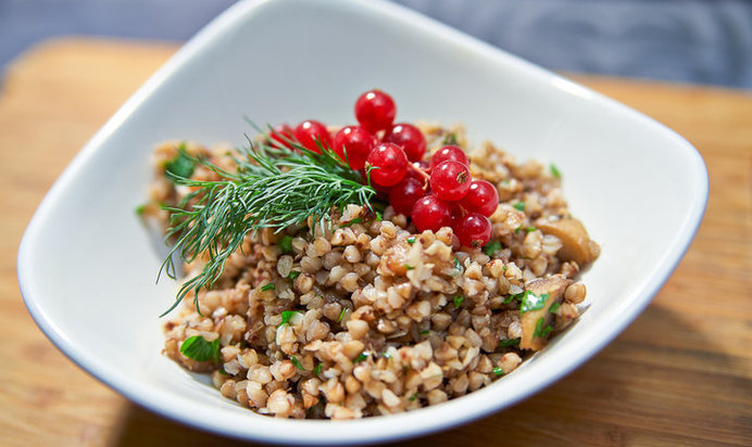 Гречка с белыми грибами и шампиньонами